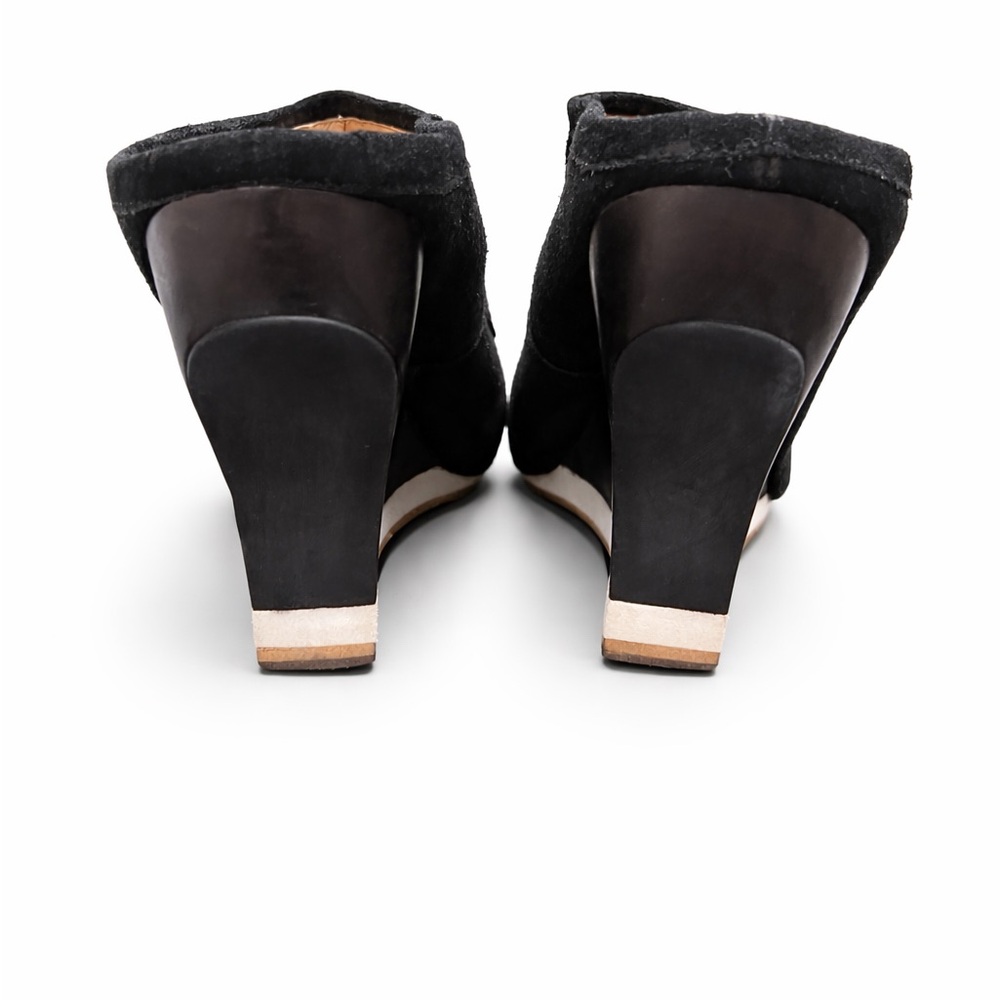 Black Women's Slip-On Mules - Comfortable Casual Clogs - Picture 5 of 7